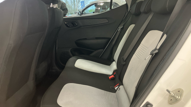 Hyundai i10 1.2 MPi Premium 5dr Auto Petrol Hatchback